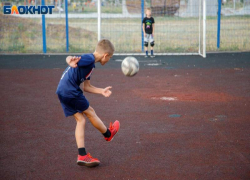 Где взять справки-допуски к школьной физкультуре, рассказали волжанам 