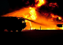 Две бани и теплица сгорели под Волжским