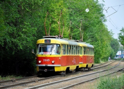 Невнимательная волгоградка угодила под колеса трамвая