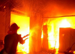 Под Волгоградом при пожаре в частном доме пострадал мужчина 