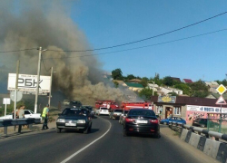 Установлены подробности крупного пожара в Средней Ахтубе на выезде с моста