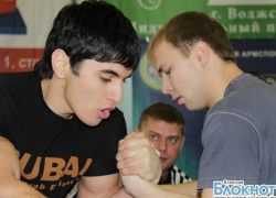 Волжане стали призерами чемпионата по армспорту