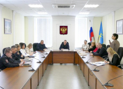 Депутатская комиссия в Волжском обсудила детские травмы на дорогах и «плохие компании»