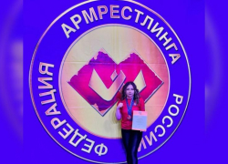 Бронзовый призер страны по армрестлингу живет в Волжском