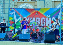 Волжские рокеры из "Живого звука" отметили 15-летний юбилей