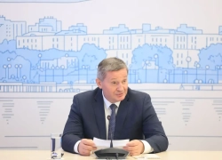 Бочаров признал проблемы с бензином и связью в Волгоградской области