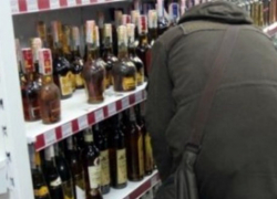 Двое волжан хотели поправить здоровье ворованным коньяком