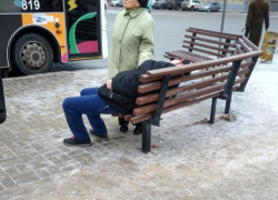 Пьяного волжанина пришлось спасать в центре города