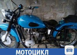Раритетный мотоцикл продают по цене хорошего телефона в Волжском