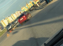 Водитель "Камри" наехал на гонщика-скутериста в Волжском