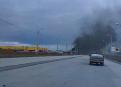 В Волжском в 28 микрорайоне горело строящееся здание