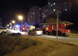 Два полыхающих огня потушили за день в Волжском
