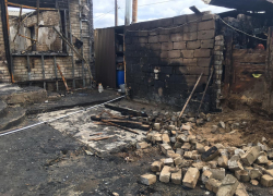 «Езжай, у нас дом горит»: семья погорельцев рассказала о пожаре