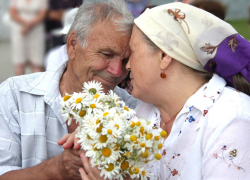 Волжане с песнями и танцами отметят День Петра и Февронии