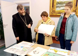 В Волжском подвели итоги отборочного этапа конкурса детского творчества