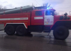 Недоброжелатели подожгли деревянный вагончик на ЛПК в Волжском