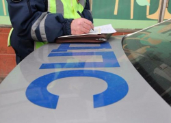 Две автоледи "расколотили" свои машины в ДТП в Волжском