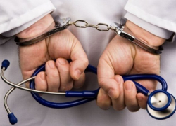 В Волжской больнице врач брал взятки и выписывал незаконно листки нетрудоспособности 