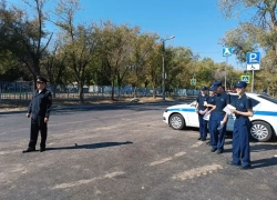 ЮИДовцы Волжского напомнили водителям о правилах дорожного движения