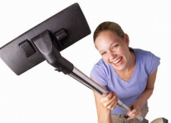 На выходных волжане крали обложки для паспортов, пылесосы, кроссовки и джинсы