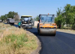 В Волжском близится к завершению ремонт дороги в промзоне