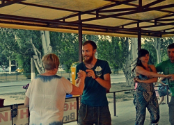 В Волжском танцуют сальсу и кизомбу на свежем воздухе