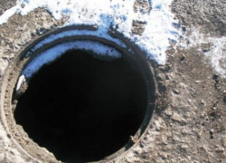 42-летняя жительница Краснослободска провалилась в открытый колодец