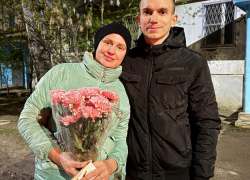 «Жизнь висела на волоске»: в Волжском случайная прохожая спасла мужчину с инфарктом и получила благодарность от всей семьи