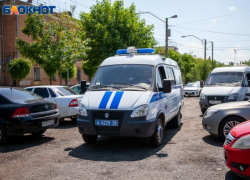 Под Волгоградом мужчина ворвался в дом, избил хозяйку и уснул на полу