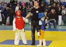 Мальчик, весом с небольшую панду, победил в Первенстве по рукопашному бою в Волжском 