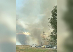 Большой пожар в Волжском попал на видео 