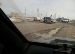 С места ДТП в Волжском водителя "семерки" увезла "скорая"