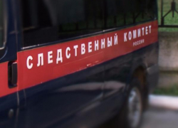 В подъезде многоэтажки на севере Волгограда обнаружили труп мужчины