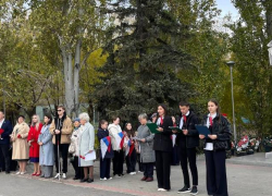 В Волжском прошел митинг у памятника Д.М. Карбышеву