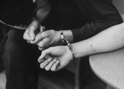 В Волгограде семейная пара переделала квартиру в наркопритон 