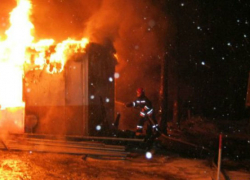 Под Волгоградом при пожаре погиб неизвестный мужчина