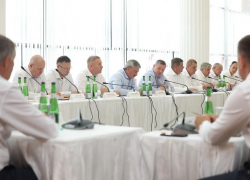 Губернатор Волгоградской области потребовал неукоснительно выполнять решения оперштаба
