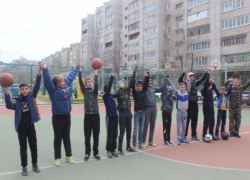 "Дворовой тренер" в Волжском перешел на весенний график