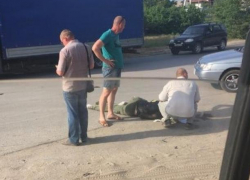 Опытный нарушитель ПДД сбил молодого мотоциклиста в Волжском