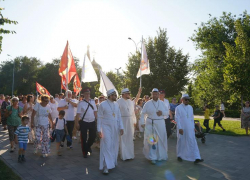В День семьи, любви и верности по центру Волжского пройдет праздничное шествие