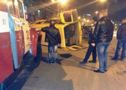 В Волжском в ДТП с маршруткой пострадала 27-летняя девушка и ее годовалая дочь