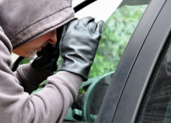 За выходные в Волжском угнали два отечественных автомобиля