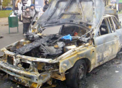 Автомобиль волжанки из мести сожгли враги ее сына