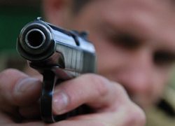 Охранник подстрелил напарника у входа в морг