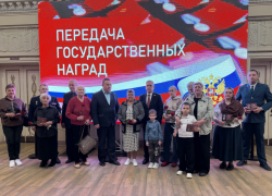 Память о героях: в Волжском передали государственные награды семьям погибших военнослужащих