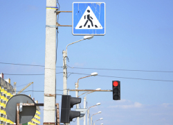 В больницу Волжского доставили пострадавшего под колесами пешехода