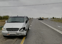 В Волгоградской области «Лада» протаранила Mercedes-Benz