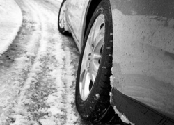 На трассе "Сызрань-Волгоград" внедорожник сбил пешеходов на обочине