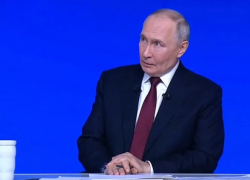 Путин подвёл итоги 2025 года на ежегодной горячей линии: ключевые заявления президента