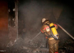 В Волжском горел вагончик